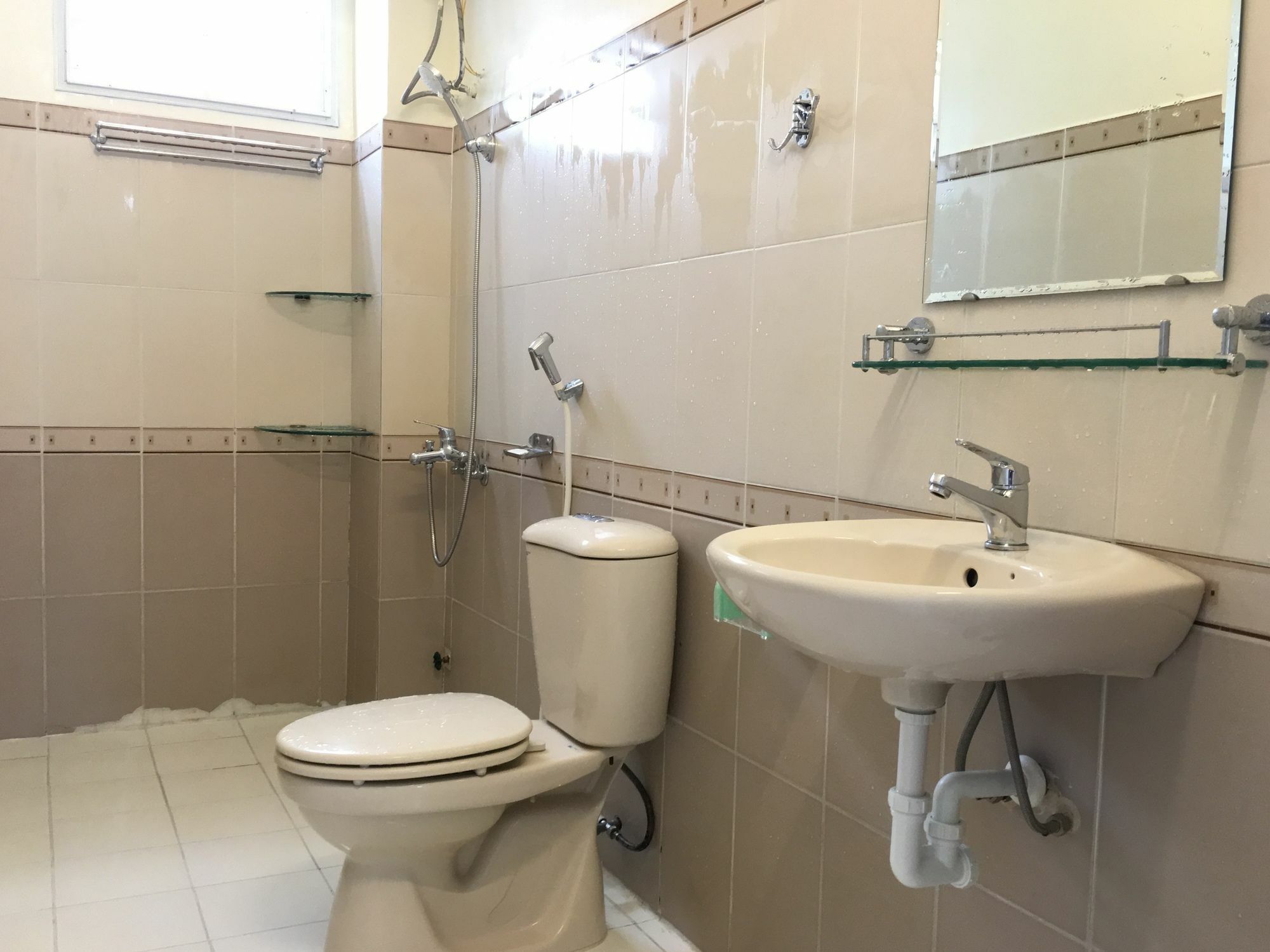 All Aboard Hostel Dalat Экстерьер фото